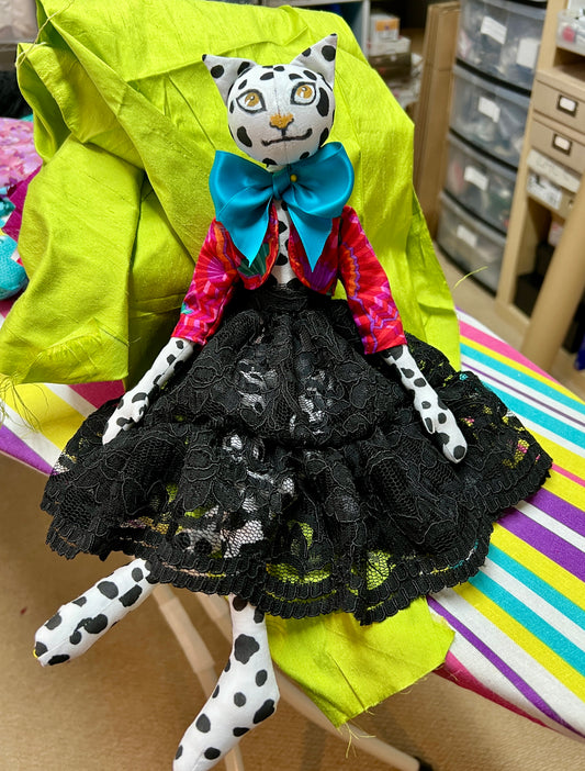 DOTTIE a cloth kitty made by Jan Horrox