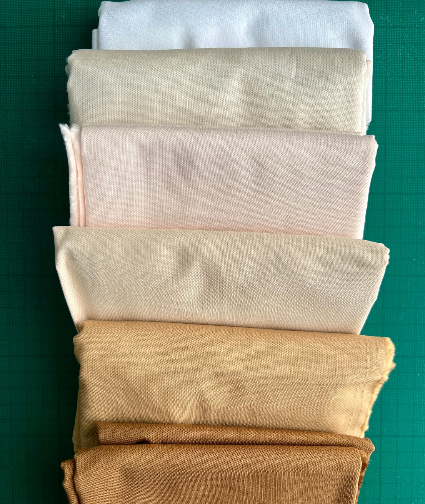 Kona Cotton in 6 shades.