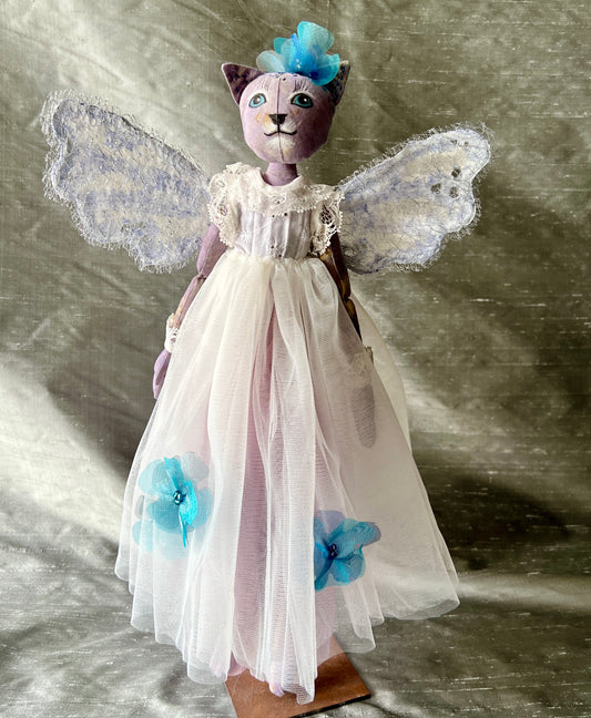 NETURI Kitty - a cloth kitty made by Jan Horrox